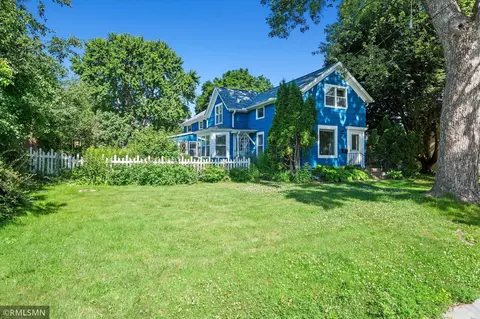 920 2nd St S, Stillwater, MN 55082