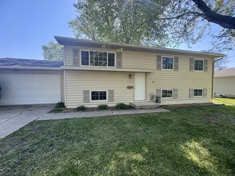 1601 8th Ave NE, Owatonna, MN 55060