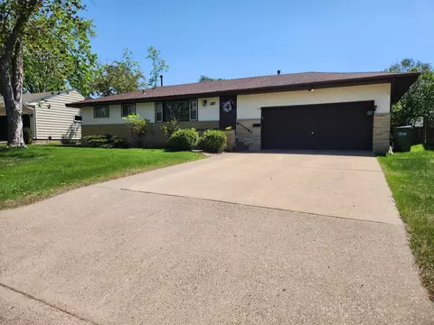 620 63rd Ave NE, Fridley, MN 55432
