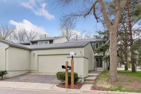 11021 Abbott Ln, Minnetonka, MN 55343