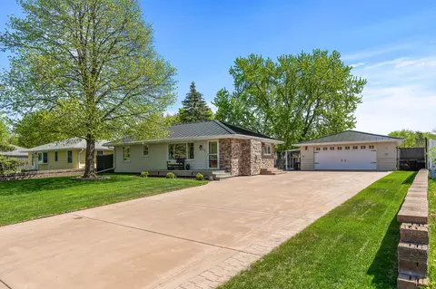 8523 Hinton Ave S, Cottage Grove, MN 55016