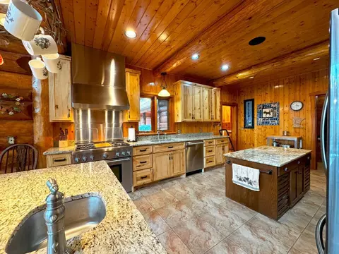 Kitchen - 7236 Far North Rd, Orr, MN 55771 photo 5 of 6