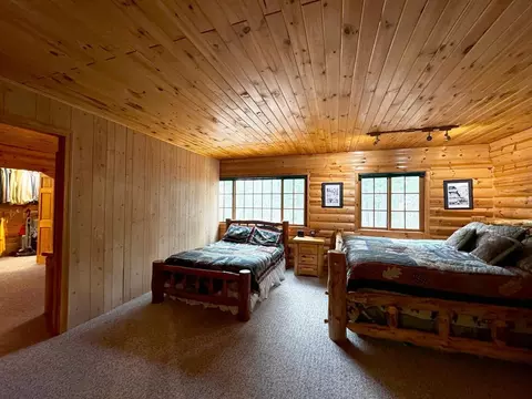 Bedroom - 7236 Far North Rd, Orr, MN 55771 photo 2 of 5