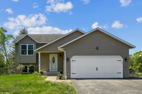 1667 Summit Ave, Saint Paul Park, MN 55071