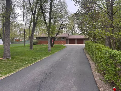 1908 S Oak Knoll Dr, Alexandria, MN 56308