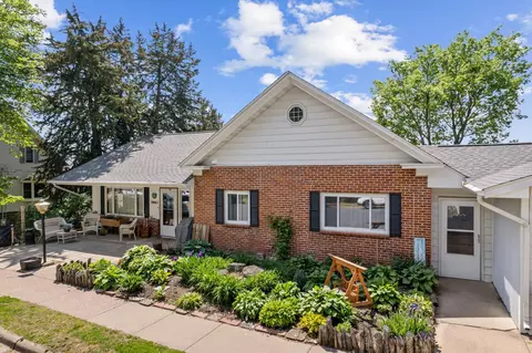 304 S 2nd St, Alma, WI 54610