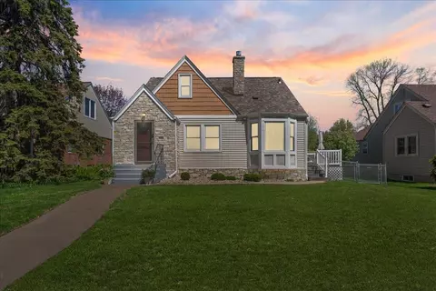 1391 Iowa Ave W, Falcon Heights, MN 55108