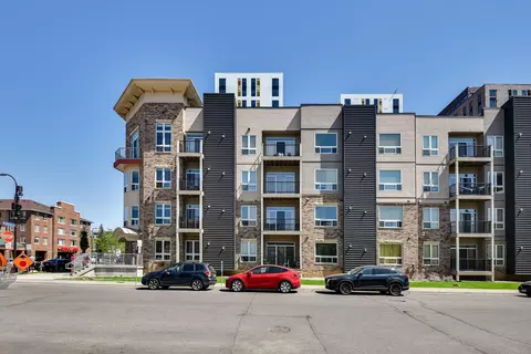 2600 University Ave SE #208, Minneapolis, MN 55414