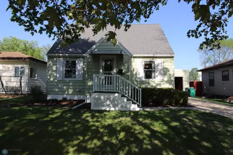 228 Oak St, Breckenridge, MN 56520
