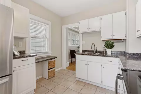 1386 Berkeley Ave, Saint Paul, MN 55105 photo 8