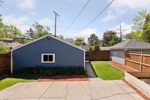 1386 Berkeley Ave, Saint Paul, MN 55105 photo 29