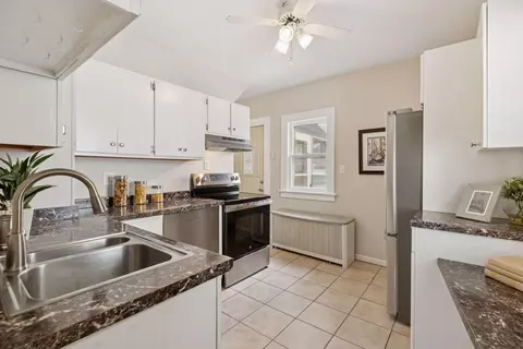 1386 Berkeley Ave, Saint Paul, MN 55105 photo 9