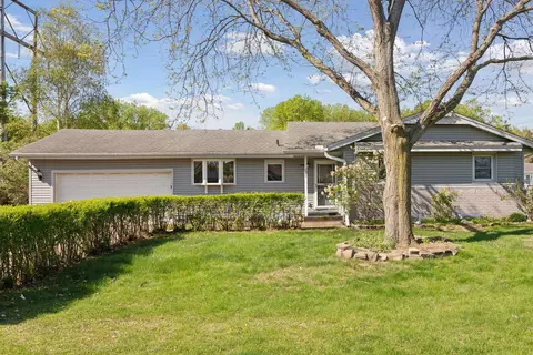 2355 Apache St, Mendota Heights, MN 55120