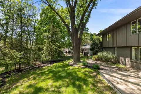 5709 Deville Dr, Edina, MN 55436 photo 39