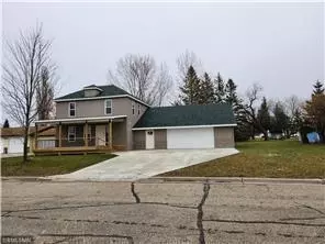 201 Wisconsin Ave, Lancaster, MN 56735