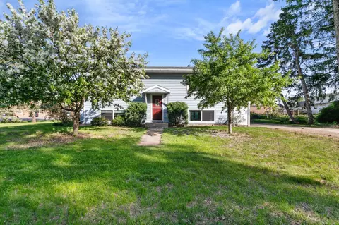 477 Sycamore St, Prescott, WI 54021