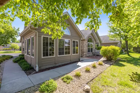 24107 Rivers Edge Rd, Rogers, MN 55374