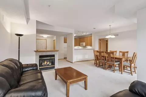 560 N 2nd St #307, Minneapolis, MN 55401