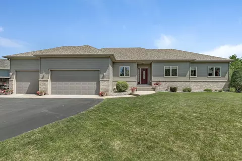 709 Erickson Ct, Sauk Rapids, MN 56379