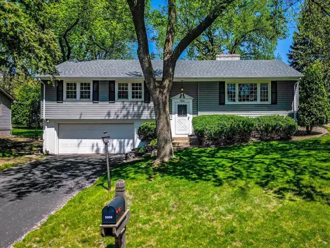 5900 Grove St, Edina, MN 55436