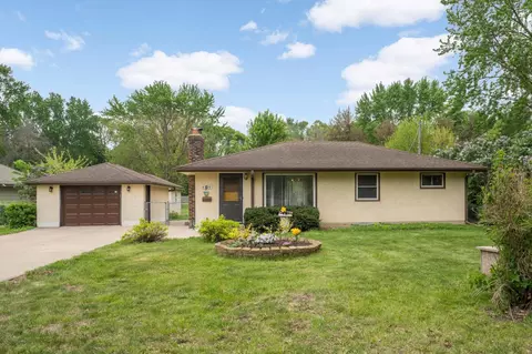 4325 W 109th St, Bloomington, MN 55437