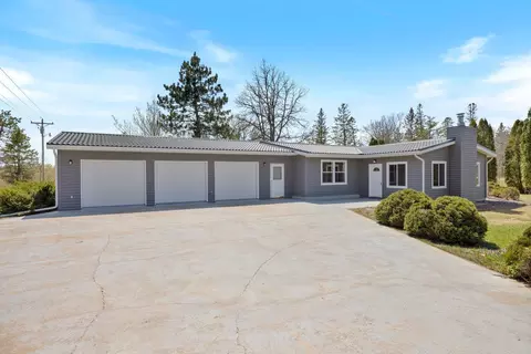 20594 Bluebird Dr, Grand Rapids, MN 55744