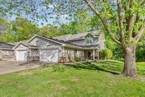 19 Pleasant View Trl, North Mankato, MN 56003