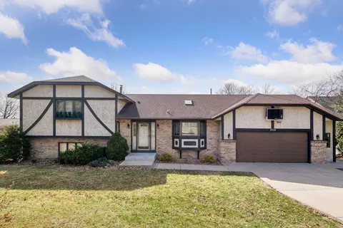 204 Sunset Blvd, Waconia, MN 55387