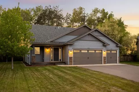7730 Trappers Ridge Dr, Clear Lake, MN 55319