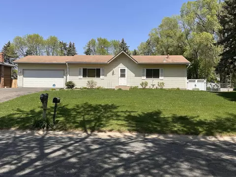 827 124th Ln NE, Blaine, MN 55434