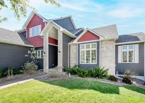 4532 Alicia Dr, Inver Grove Heights, MN 55077
