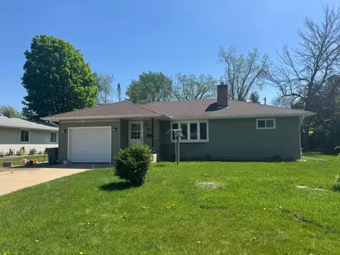 855 10th Ave SW, Faribault, MN 55021