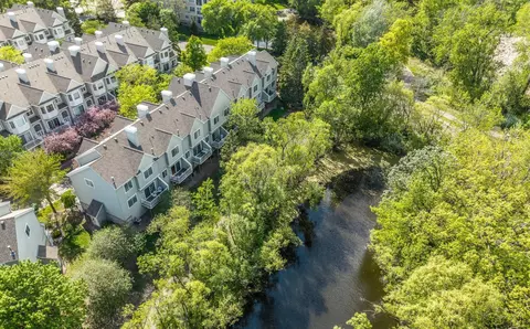 713 Fairfield Cir, Minnetonka, MN 55305