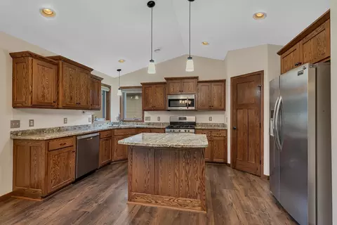 185 Glenview Loop, Saint Cloud, MN 56303 photo 3