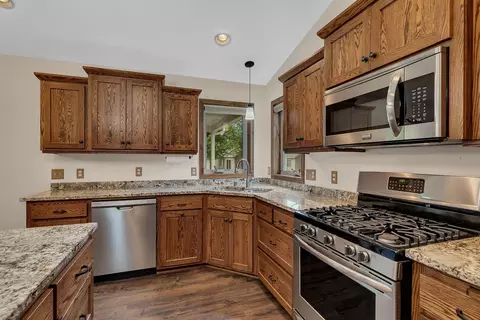 185 Glenview Loop, Saint Cloud, MN 56303 photo 4