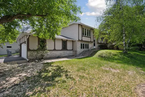 17427 Cherry Dr, Eden Prairie, MN 55346