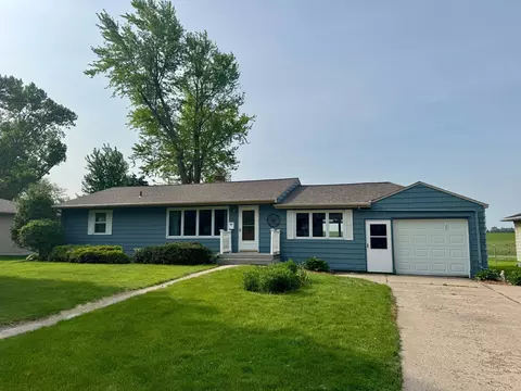 1001 W Birch Ave, Olivia, MN 56277