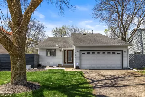 5535 Knoll Dr, Shoreview, MN 55126