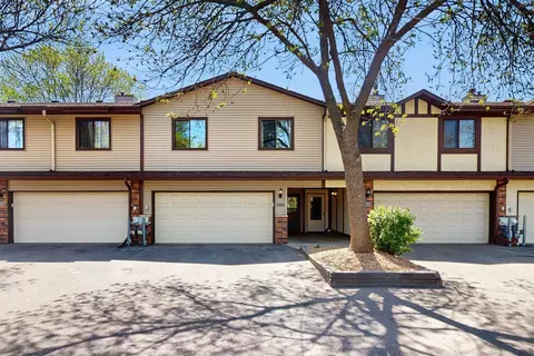 8533 Maplebrook Pkwy N, Brooklyn Park, MN 55445