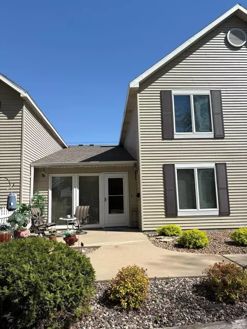 Exterior - 40 W Broadway, Plainview, MN 55964 photo 3 of 9