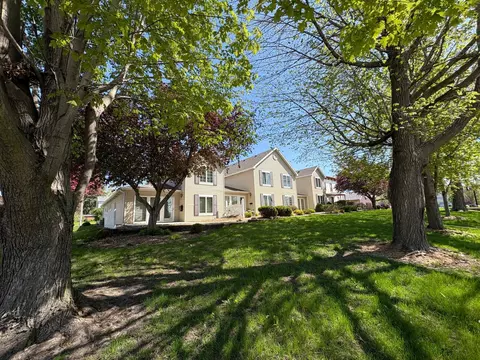 Exterior - 40 W Broadway, Plainview, MN 55964 photo 6 of 9