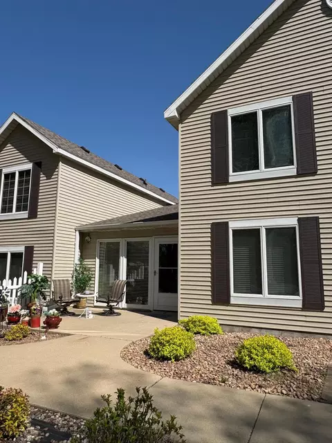 Exterior - 40 W Broadway, Plainview, MN 55964 photo 2 of 9