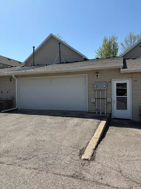 Exterior - 40 W Broadway, Plainview, MN 55964 photo 8 of 9