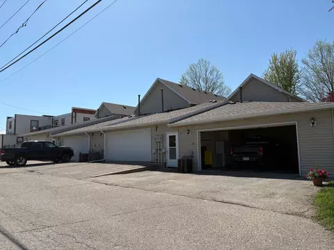 Exterior - 40 W Broadway, Plainview, MN 55964 photo 7 of 9