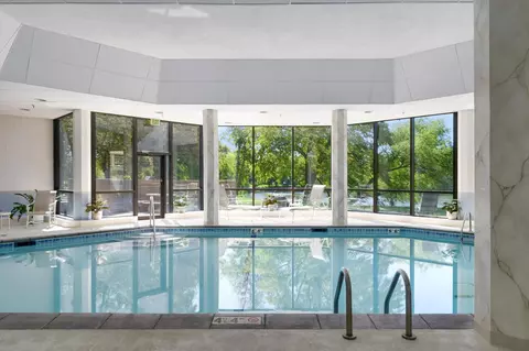 6566 France Ave S #805, Edina, MN 55435