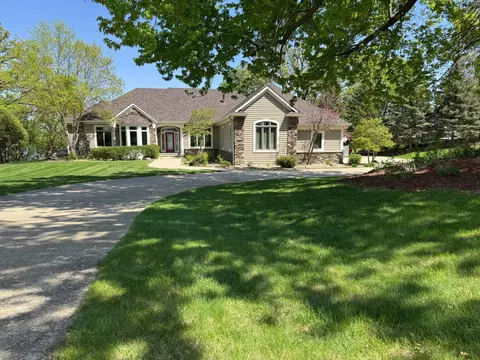 1917 S Shore Dr, Albert Lea, MN 56007