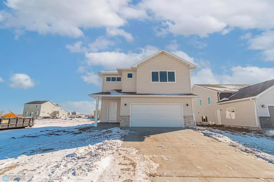  6668 Belding Dr S, Fargo, ND 58104 photo 1