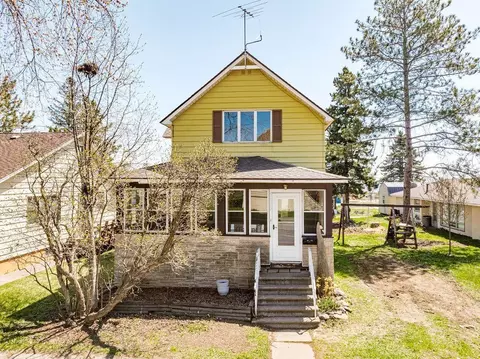 330 1st Ave, Two Harbors, MN 55616