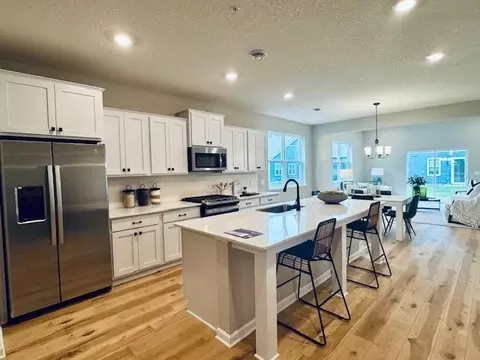 Kitchen - 20106 78th Pl, Corcoran, MN 55340 photo 1 of 2