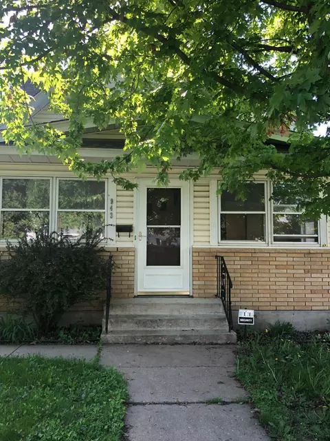 943 Smith Ave S, West Saint Paul, MN 55118